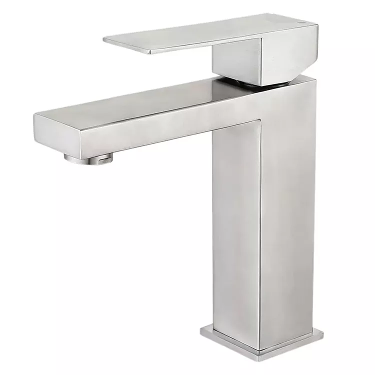 Baterie geometrică minimalistă pentru bazin cald și rece